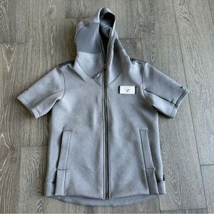 Nike NFL Pittsburgh Steelers Sideline Show Out Short Sleeve Hoodie in Gray